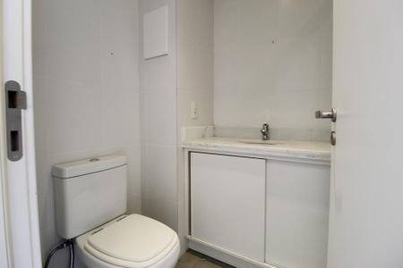 Apartamento à venda com 128m², 2 quartos e 2 vagasBanheiro da Suíte 2