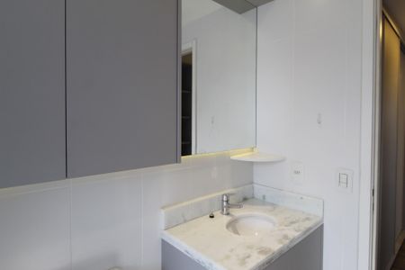 Apartamento à venda com 128m², 2 quartos e 2 vagasBanheiro da Suíte 1