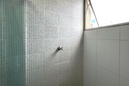 Apartamento à venda com 49m², 1 quarto e 2 vagasBanheiro