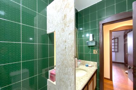 Casa à venda com 495m², 4 quartos e 3 vagasBanheiro