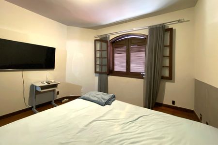 Casa à venda com 495m², 4 quartos e 3 vagasSuite 1