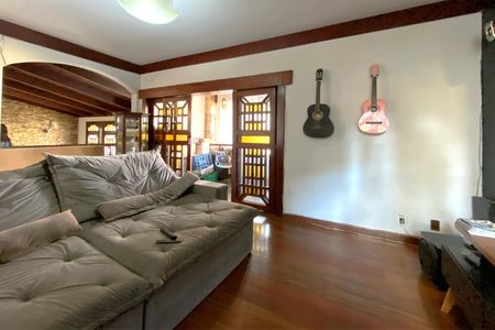 Casa à venda com 495m², 4 quartos e 3 vagasSala de Estar