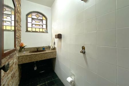 Casa à venda com 495m², 4 quartos e 3 vagasLavabo