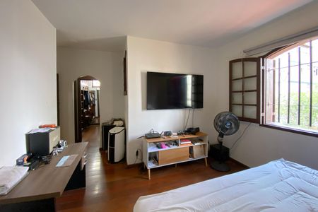 Casa à venda com 495m², 4 quartos e 3 vagasSuite 2