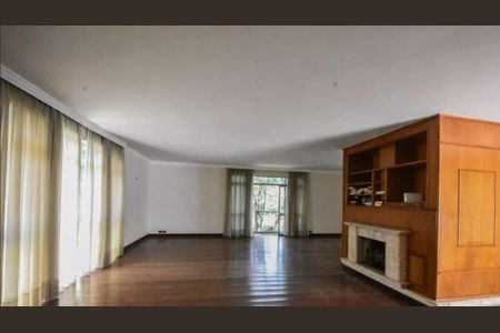 Casa à venda com 4 quartos, 635m² em Jardim Marajoara, São Paulo