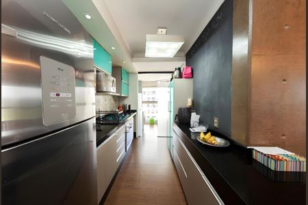 Cozinha de apartamento à venda com 2 quartos, 70m² em Usina Piratininga, São Paulo