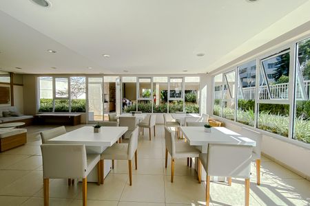 Apartamento à venda com 68m², 2 quartos e 2 vagasÁrea comum - Salão de festas