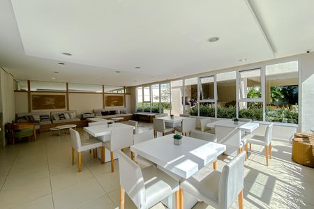 Apartamento à venda com 68m², 2 quartos e 2 vagasÁrea comum - Salão de festas