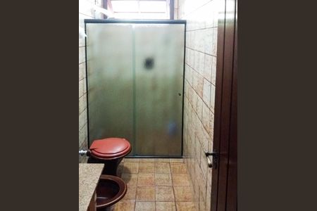 Banheiro de casa à venda com 4 quartos, 264m² em Álvaro Camargos, Belo Horizonte