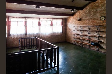 Sala de casa à venda com 4 quartos, 264m² em Álvaro Camargos, Belo Horizonte