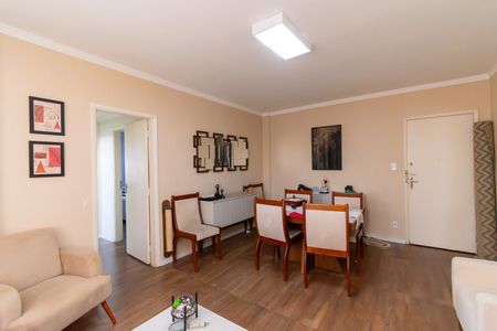 Apartamento para alugar com 77m², 2 quartos e sem vagaSala