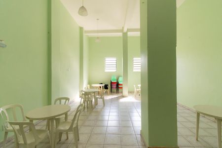 Apartamento para alugar com 77m², 2 quartos e sem vagaÁrea comum - Salão de festas