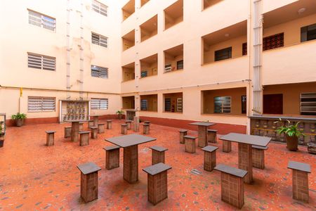 Apartamento para alugar com 77m², 2 quartos e sem vagaÁrea comum