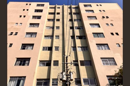 Apartamento para alugar com 77m², 2 quartos e sem vagaFachada