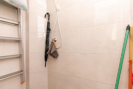 Apartamento para alugar com 77m², 2 quartos e sem vagaBanheiro de Serviço