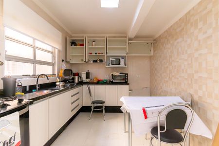 Apartamento para alugar com 77m², 2 quartos e sem vagaCozinha