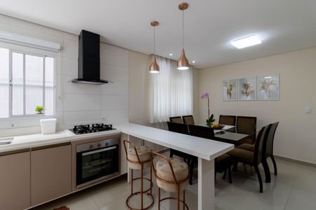 Casa à venda com 160m², 3 quartos e 2 vagas Casa à venda com 160m², 3 quartos e 2 vagasCozinha