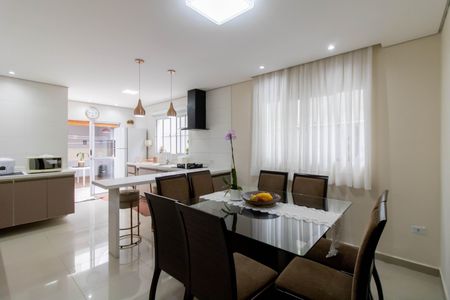 Casa à venda com 160m², 3 quartos e 2 vagas Casa à venda com 160m², 3 quartos e 2 vagasCopa