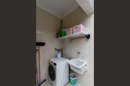 Casa à venda com 160m², 3 quartos e 2 vagas Casa à venda com 160m², 3 quartos e 2 vagasArea de Serviço