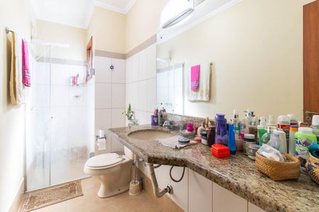 Casa à venda com 175m², 3 quartos e 2 vagasBanheiro