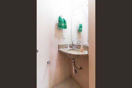 Casa à venda com 175m², 3 quartos e 2 vagasLavabo