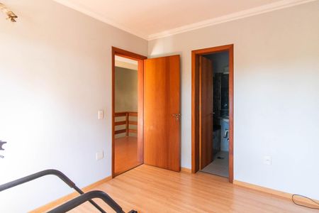 Casa à venda com 175m², 3 quartos e 2 vagasSuíte