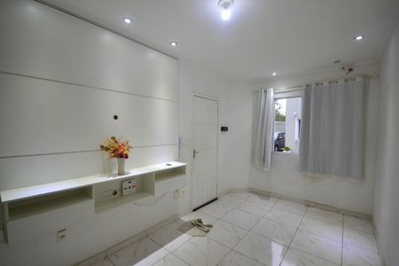 Casa para alugar com 120m², 2 quartos e 1 vaga Casa para alugar com 120m², 2 quartos e 1 vagaSala