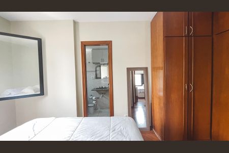 Apartamento à venda com 96m², 3 quartos e 1 vaga Apartamento à venda com 96m², 3 quartos e 1 vaga Suíte
