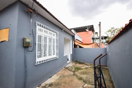 Casa à venda com 150m², 2 quartos e 2 vagas Casa à venda com 150m², 2 quartos e 2 vagasQuintal