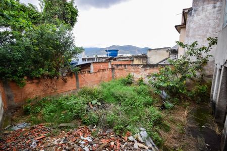 Casa à venda com 150m², 2 quartos e 2 vagas Casa à venda com 150m², 2 quartos e 2 vagasQuintal