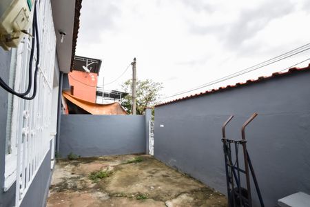 Casa à venda com 150m², 2 quartos e 2 vagas Casa à venda com 150m², 2 quartos e 2 vagasQuintal
