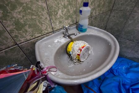 Casa à venda com 150m², 2 quartos e 2 vagas Casa à venda com 150m², 2 quartos e 2 vagasBanheiro de serviço