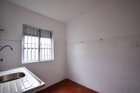 Casa à venda com 150m², 2 quartos e 2 vagas Casa à venda com 150m², 2 quartos e 2 vagasCozinha
