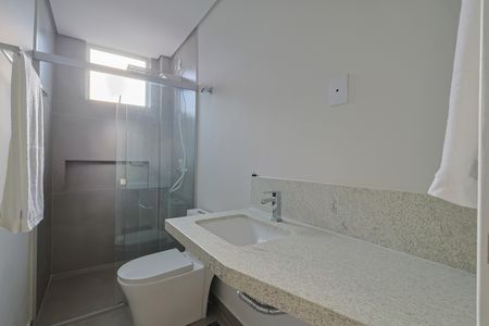 Apartamento à venda com 125m², 3 quartos e 1 vaga Apartamento à venda com 125m², 3 quartos e 1 vagaBanheiro da Suíte