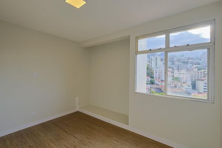 Apartamento à venda com 125m², 3 quartos e 1 vaga Apartamento à venda com 125m², 3 quartos e 1 vagaSuíte