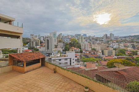 Apartamento à venda com 125m², 3 quartos e 1 vaga Apartamento à venda com 125m², 3 quartos e 1 vagaVista