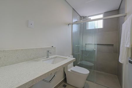 Apartamento à venda com 125m², 3 quartos e 1 vaga Apartamento à venda com 125m², 3 quartos e 1 vagaBanheiro da Suíte