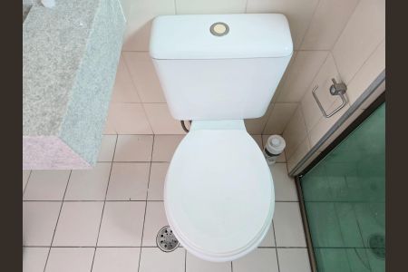 Apartamento à venda com 70m², 3 quartos e 1 vaga Apartamento à venda com 70m², 3 quartos e 1 vagaBanheiro da Suíte