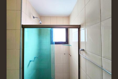 Apartamento à venda com 70m², 3 quartos e 1 vaga Apartamento à venda com 70m², 3 quartos e 1 vagaBanheiro da Suíte