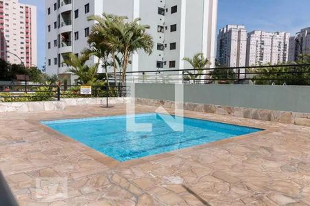 Apartamento à venda com 70m², 3 quartos e 1 vaga Apartamento à venda com 70m², 3 quartos e 1 vagaÁrea comum - Piscina
