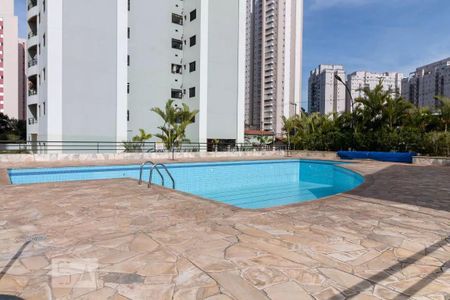 Apartamento à venda com 70m², 3 quartos e 1 vaga Apartamento à venda com 70m², 3 quartos e 1 vagaÁrea comum - Piscina