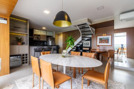 Apartamento à venda com 136m², 2 quartos e 2 vagas Apartamento à venda com 136m², 2 quartos e 2 vagasSala