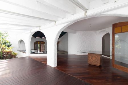 Sala de casa à venda com 4 quartos, 700m² em Vila Conceição, Porto Alegre