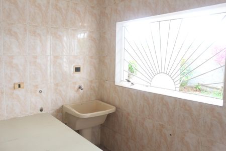 Casa à venda com 245m², 4 quartos e 4 vagasÁrea de Serviço 2