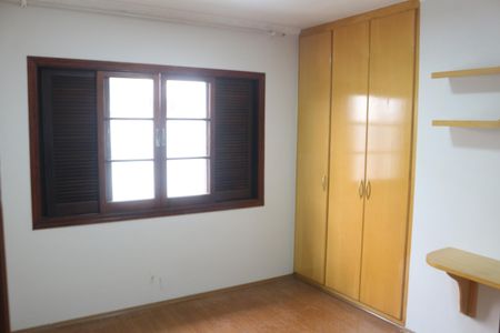 Casa à venda com 245m², 4 quartos e 4 vagasQuarto 2