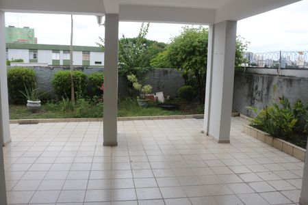 Casa à venda com 245m², 4 quartos e 4 vagasQuintal
