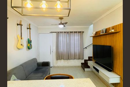 Sala de casa de condomínio para alugar com 2 quartos, 108m² em Vila Sao Joao Batista, Guarulhos