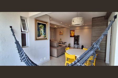 Apartamento à venda com 80m², 2 quartos e 2 vagasSala