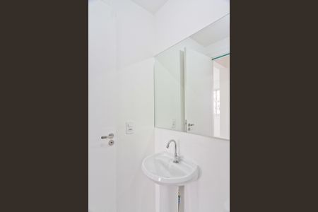 Apartamento para alugar com 34m², 2 quartos e sem vaga Apartamento para alugar com 34m², 2 quartos e sem vagaBanheiro Social