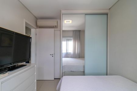 Apartamento à venda com 132m², 3 quartos e 2 vagas Apartamento à venda com 132m², 3 quartos e 2 vagasQuarto 2